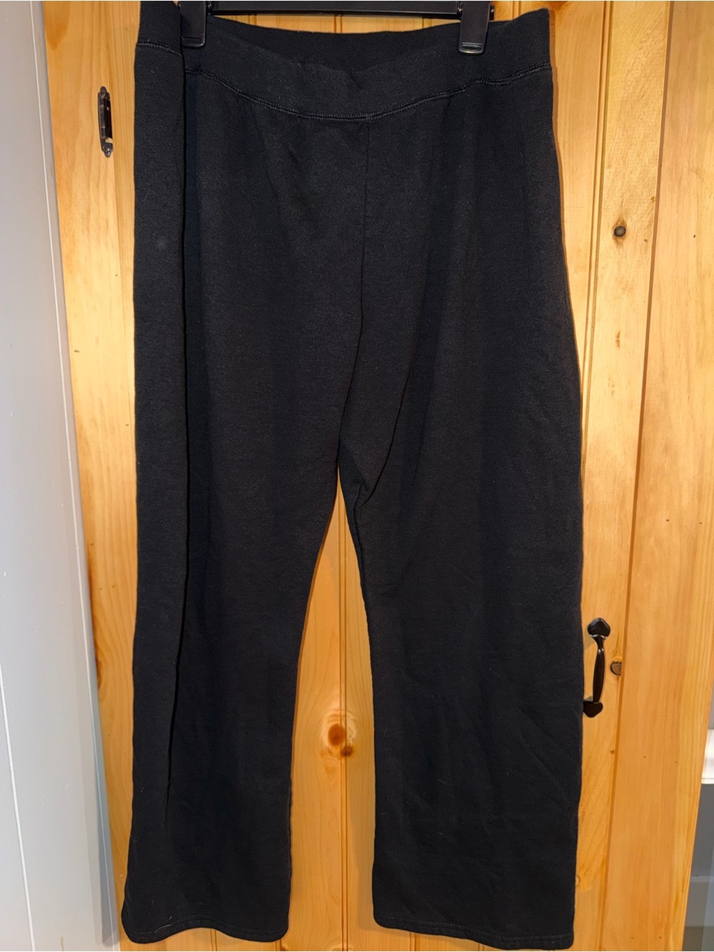 Black Straight-Leg Hanes Sweat Pants- Size XL